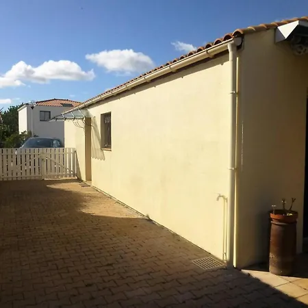 Villa - Maison De Plain-pied Avec Jardin Clos - Quartier Residentiel