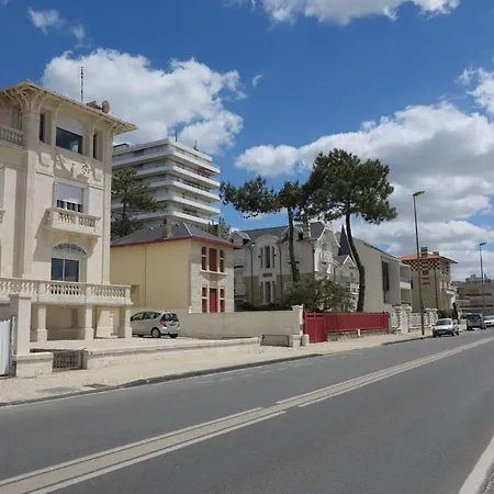 - Maison De Plain-pied Avec Jardin Clos - Quartier Residentiel