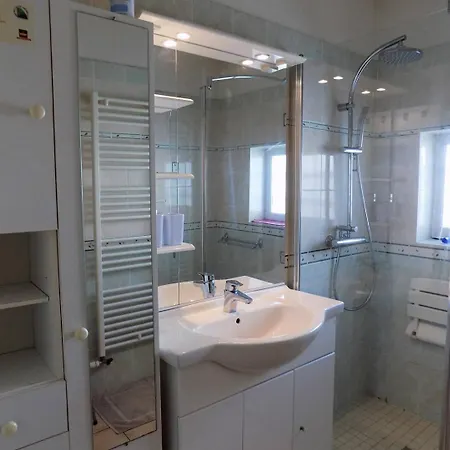 - Maison De Plain-pied Avec Jardin Clos - Quartier Residentiel Villa Royan