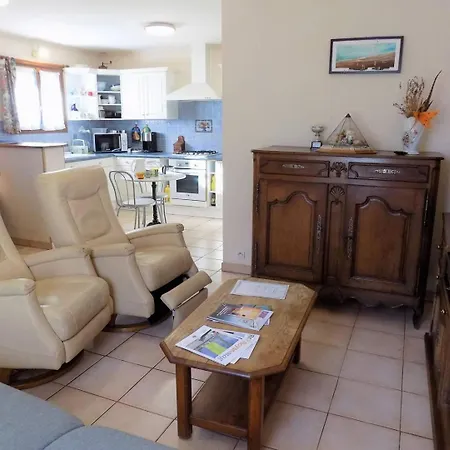 - Maison De Plain-pied Avec Jardin Clos - Quartier Residentiel Villa