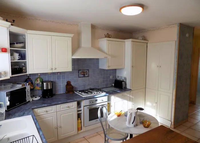 - Maison De Plain-pied Avec Jardin Clos - Quartier Residentiel *