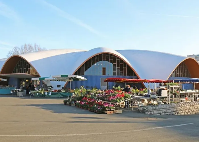 - Maison De Plain-pied Avec Jardin Clos - Quartier Residentiel
