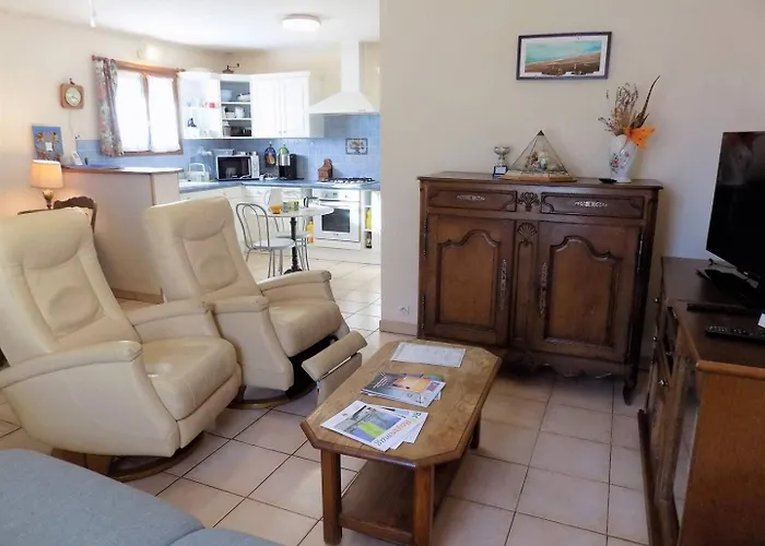 - Maison De Plain-pied Avec Jardin Clos - Quartier Residentiel